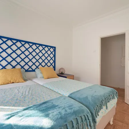 Bright&quiet Amadora